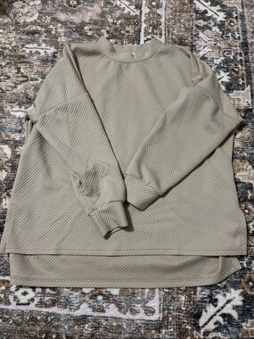 Boutique Textured Crewneck Sweatshirt in Light Taupe